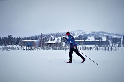 Syötteen alueen lumiseen maastoon pääsee hiihtäen, pyöräillen, lumikengin ja ihan kävellenkin – katso jutusta vinkit reittivalintaan