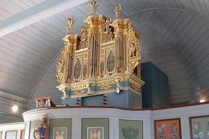 Palaneen Hietaniemen kirkon mukana tuhoutui arvokasta historiaa – tuhkaksi paloi muun muassa Ruotsin vanhimmat toiminnassa olevat urut