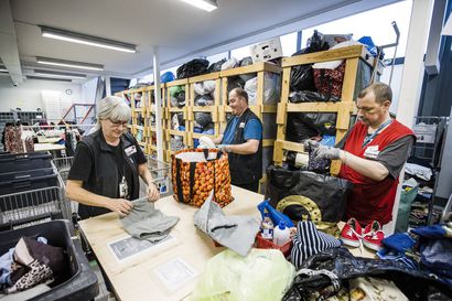 Rovaniemen Kontissa varaudutaan jo kesäsesonkiin – näin lahjoitettu tavara kulkee linjaston läpi myyntikuntoiseksi