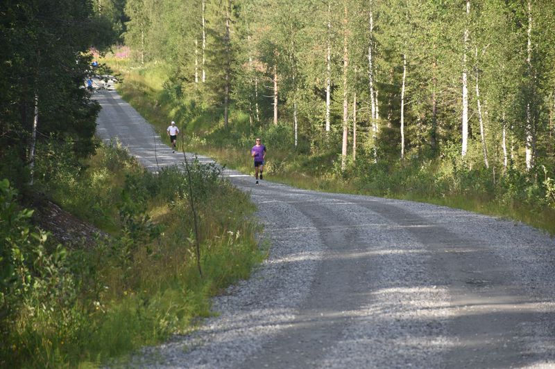 Ihminen Voi Hikoilla Jopa Useita Litroja Tunnissa, Eikä Vesi Ole Aina ...