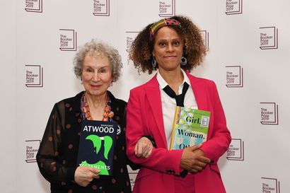 Kirja-arvio: Booker-voittaja Bernardine Evariston polyfonisessa romaanissa on monta tapaa olla musta nainen
