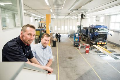 Scania avasi Kuusamoon palvelukeskuksen, johon se palkkasi neljä henkilöä – vielä kahdelle mekaanikolle olisi töitä, mutta: "Heitä on vaikea löytää"