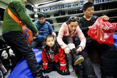 Kiinalaiset turistit eivät ole vielä valmiita lähtemään  ulkomaille – kotimaassa odottaisi pitkä karanteeni