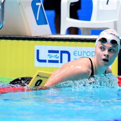 Laura Lahtinen on kärsinyt viime vuodet mystisistä ja pitkäkestoisista lihaskrampeista – EM-altaasta sinnikäs uimari hakee finaalipaikkaa