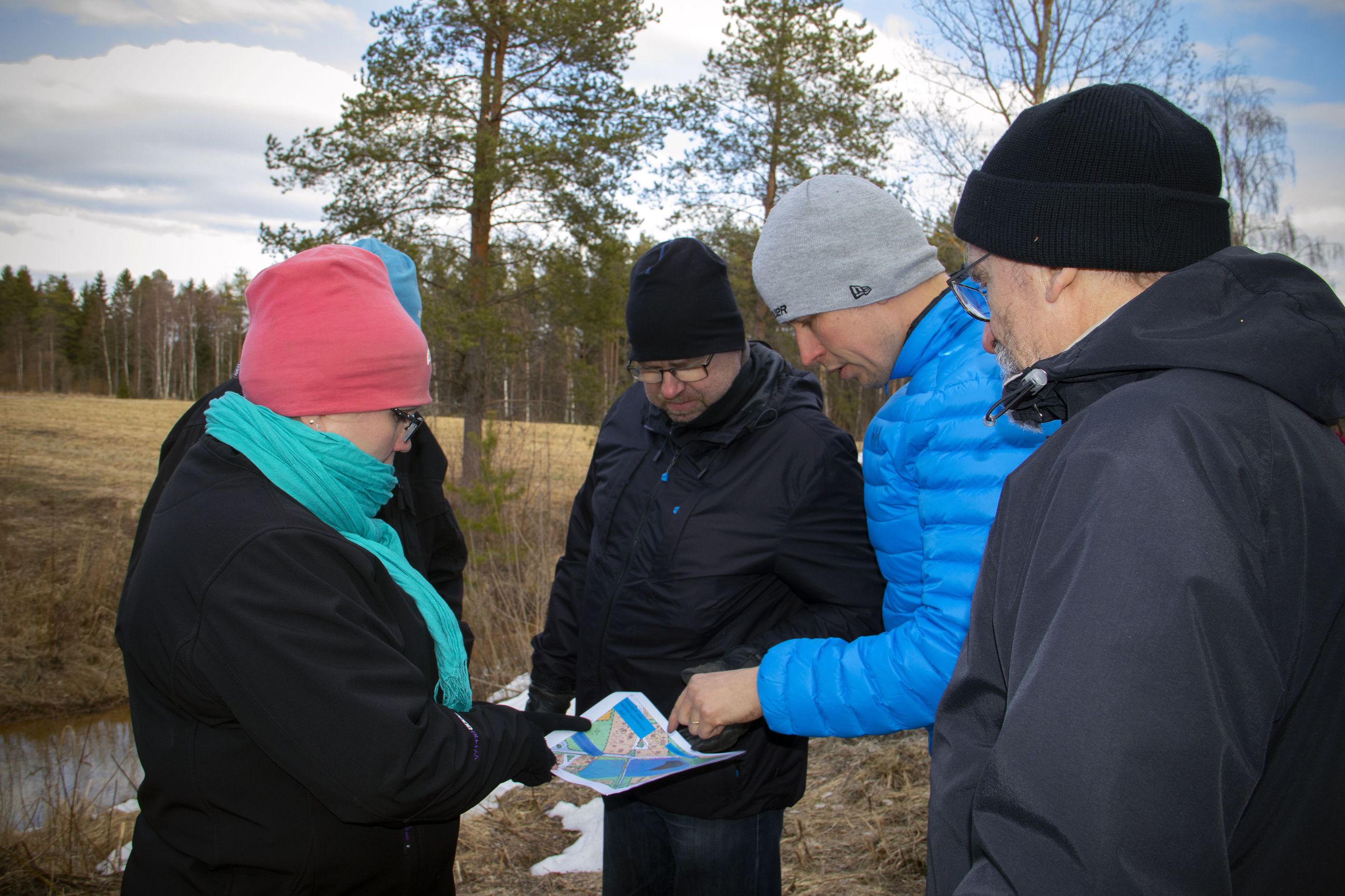 Tupoksen kyläyhdistyksen haaveet toteutumassa: lähivirkistysalueelle  suunnitellaan frisbeegolfrataa, pulkkamäkeä, uutta laavua ja juoksuportaita  | Rantalakeus