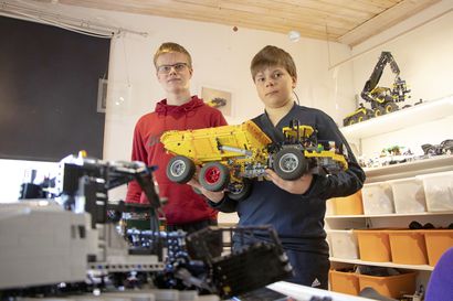 17- ja 13-vuotiaat syötekyläläiset Jesse ja Tuomas Pyykkönen luovat Legoista autenttisia ja toimivia ajoneuvojen pienoismalleja – tilaustöistä suosituimpia ovat olleet Syötteeltäkin tutut rinnekoneet