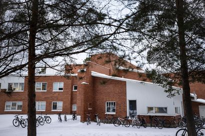 Oulun normaalikoulun väistötiloihin ei ole löytynyt vielä ratkaisua – nyt selvitetään, voisiko yläkoulu muuttaa väliaikaisesti yliopistolle