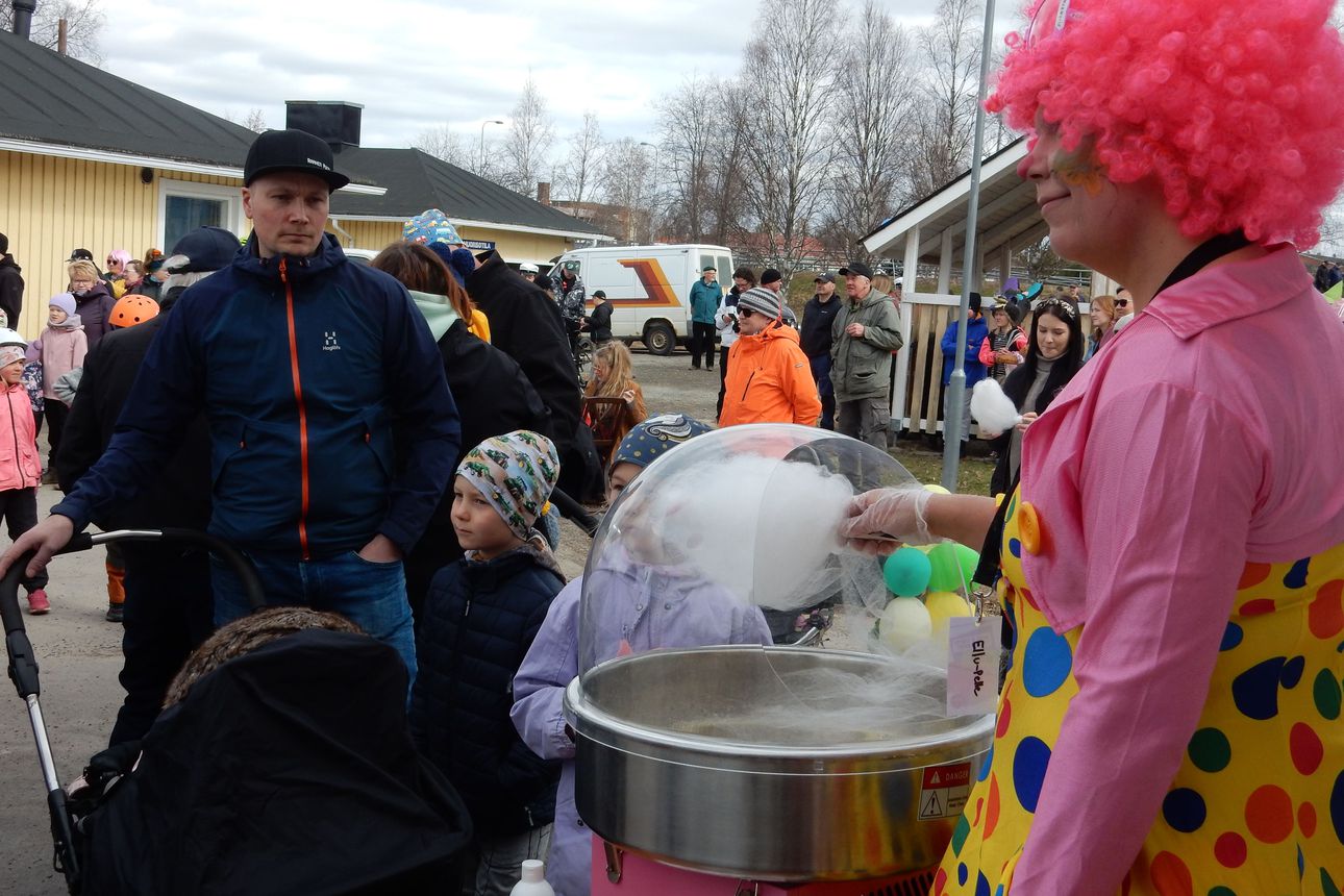 Katso kuvia: Oulaisten vappu maistui kaikenikäisille | Pyhajokiseutu