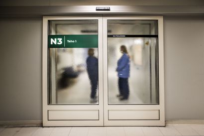 OYSin kuormittuneelta teho-osastolta lähetettiin yksi potilas Kuopioon – vs. johtajaylilääkäri: "Tiloista ja laitteista ei ole pulaa, mutta henkilökunnasta on"