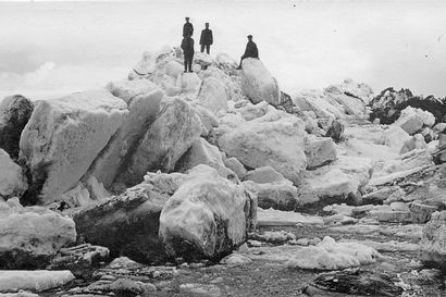 Raju jäidenlähtö ja rautatien tulo – Hildur Larsson dokumentoi 1900-luvun alun Rovaniemeä, mutta hänen kuvansa uhkasivat jäädä historian hämärään