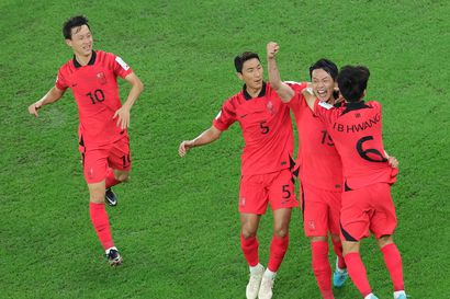 Etelä-Korea ratkaisi pudotuspelipaikan lisäajalla – Uruguayn tehot jäivät ensimmäiselle puoliajalle eivätkä riittäneet jatkoon