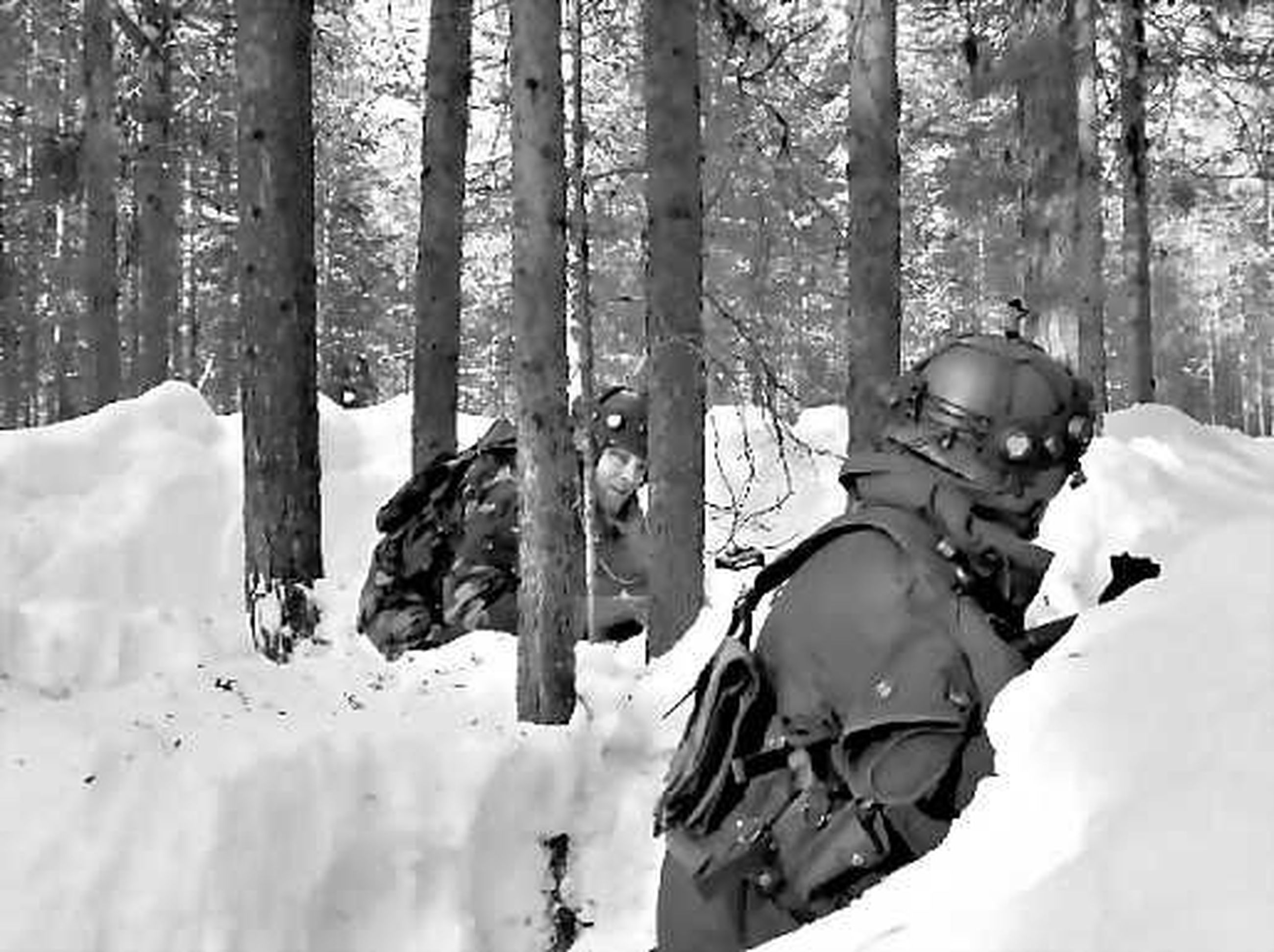 Sotilasasiamiehet taistossa jääkäriprikaatia vastaan | Kaleva