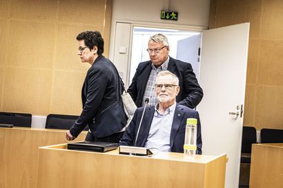Oikeudessa kuuma kysymys Rovaniemen entiselle kaupunginjohtajalle Esko Lotvoselle: Olisitko esitellyt sijoituspäätöksen, jos olisit tiennyt, että kyse on pikavippifirmoista?