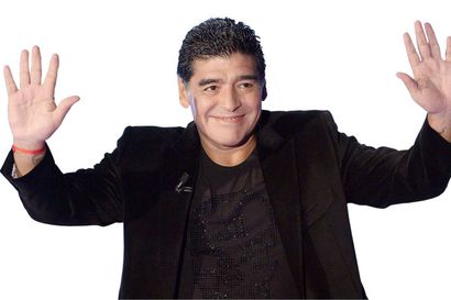 Kuusikymppisiään pian juhlivalla Diego Maradonalla yksi pieni lahjatoive: "Maali oikealla kädellä..."