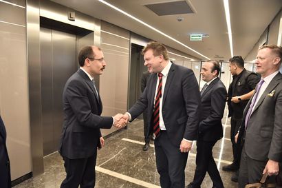 Ministeri Skinnari kävi edistämässä kauppasuhteita Turkissa kesken kiivaimman Nato-väännön – "Yritykset ja ministerit olivat erittäin yhteistyöhaluisia"