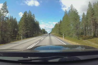 Katso raju video lukijan porokolarista – juoksi suoraan auton eteen Oulu-Kuusamo-välillä