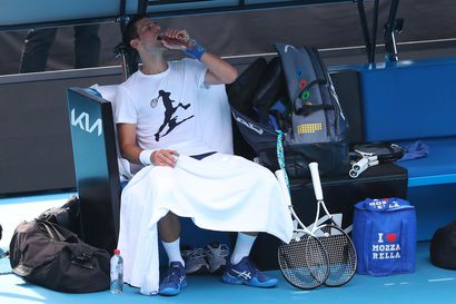 Djokovic harjoitteli Melbournessa, mutta Australian hallitus saattaa perua hänen viisuminsa uudelleen