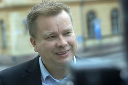 Antti Kaikkonen palaa puolustusministeriksi ensi tiistaina