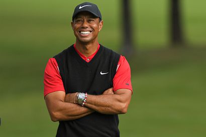 Tiger Woods erikoisen golfkärhämän keskellä – "Tiikerin" caddien kaatama katsoja nosti oikeuskanteen