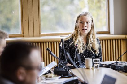 Rovaniemen kaupunginhallitus haluaa opettajille työpuhelimet ja oppilaille kirjoja – kaupunginjohtajan talousarvioesitykseen vain pieniä muutoksia