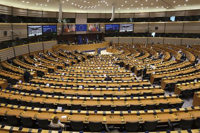 Europarlamentin puolueetkin eri mieltä EU-komission elvytyspaketista – suomalaismepeistä osa vähemmistössä omassa europuolueessaan
