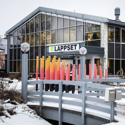Lappset suunnittelee puisto- ja kadunkalusteiden tuotannon siirtämistä Ruotsista Rovaniemelle