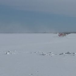 Pienkoneita Oulujärven jäällä Vaalassa Säräisniemessä