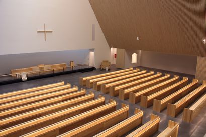 Kirkkoherra Eija Nivala: "Kirkko symboloi syviä arvoja, joita ihmiset kantavat sisällään"