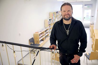 Haaveissa kirjakauppa aivan Oulun ydinkeskustaan – kirjallisuuden talo avasi ovensa uusissa tiloissa