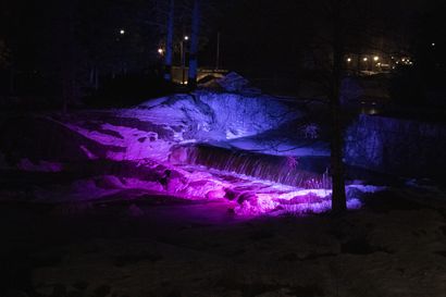 Valaistu ylivuotopato ilahduttaa Ruukin Yrityspuistoon kulkevia – katso juttuun liitetty video