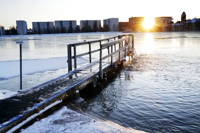 Vaarallisen jäätilanteen takia alkuillasta suljettu Tuiran uimapaikka on taas avattu – syynä oli toimintahäiriö Merikosken voimalaitoksella