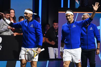 Roger Federerin uskomaton matka päättyi Nadalin rinnalla: "Juuri näin halusinkin lopettaa"