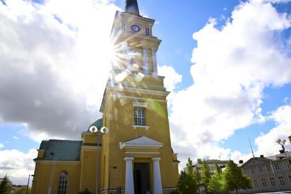 Oulun seurakuntayhtymä on luonut neljä kaupunkipyhiinvaellusreittiä Oulun keskustaan – reiteillä voi pohtia muun muassa kiireettömyyttä ja hengellisyyttä