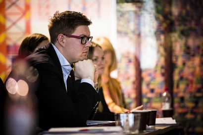 SDP:n eduskuntaryhmän puheenjohtaja Antti Lindtman tavoittelee puolueensa puheenjohtajuutta