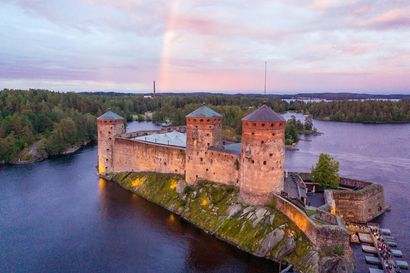 APRILLIPILA: Oulu luopuu kulttuuripääkaupunkivuodesta 2026 ja lahjoittaa sen Savonlinnalle, syynä keskeneräiset tilat