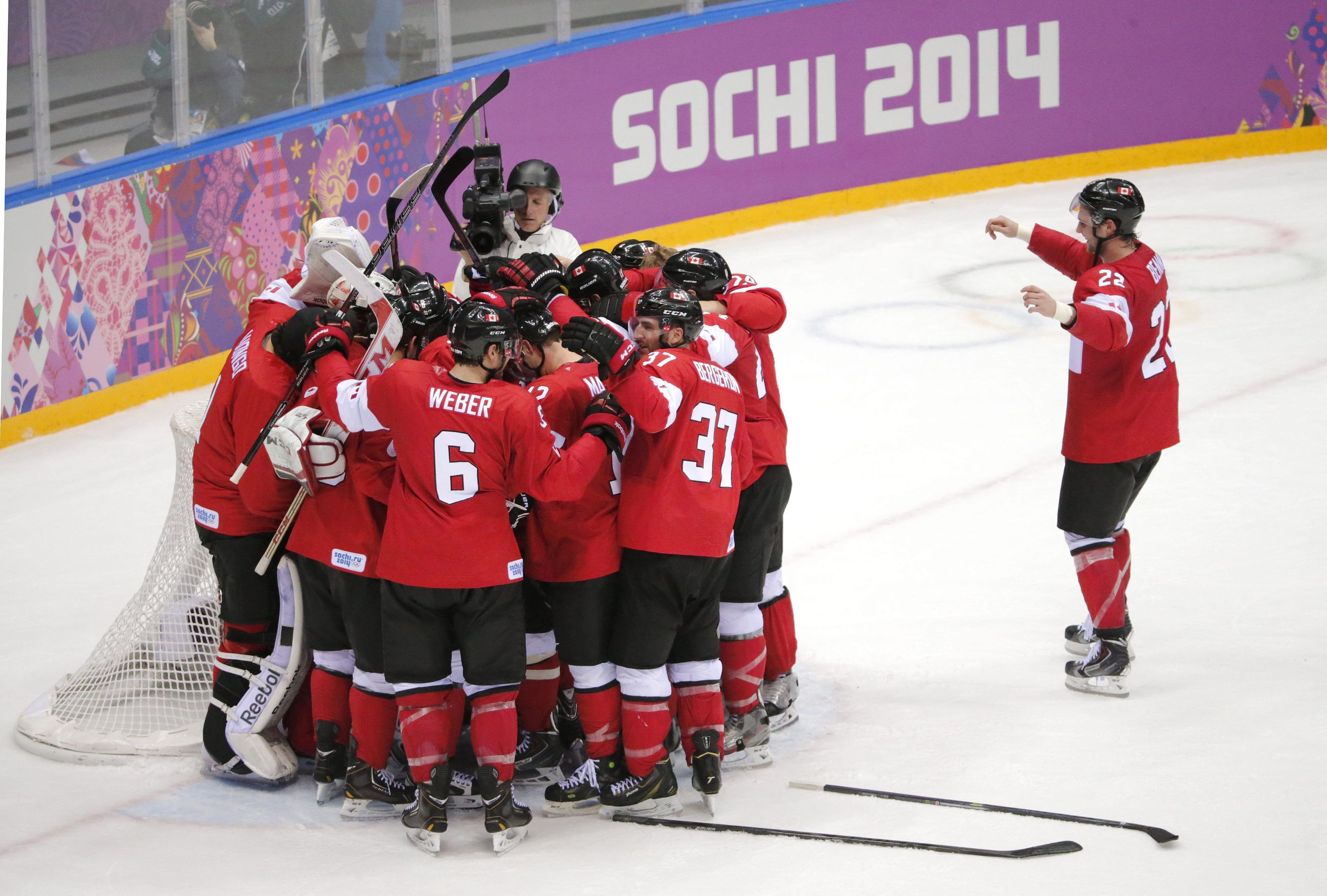 Kanada vei jääkiekon olympiakullan näytöstyyliin | Kaleva