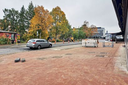 Tornion Hallituskadun remontti valmistui – jalkakäytävä siirrettiin pois kiinteistön tontilta