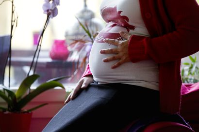 Tutkimus: Odottavan äidin kovien rasvojen syönnillä yhteys lapsen lihavuuteen
