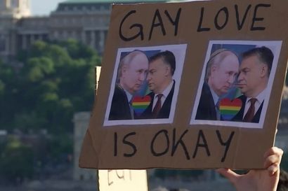 Tuhannet osoittivat mieltään Unkarissa homoseksuaalisuuden mainostamista kieltävää lakia vastaan