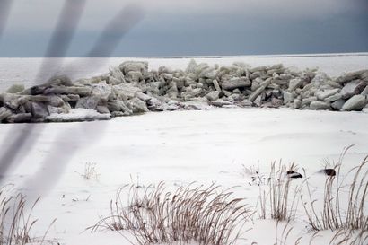 Föhn-tuuli ja Atlantin virtaukset sysäävät lämpimän myrskytuulen Oulun seudulle – puhuri voi työntää merijäät liikkeelle