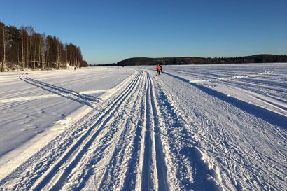 Nyt pääsee jäällekin hiihtämään Rovaniemellä – latu Kirkonjyrhämältä Alakorkaloon avautui keskiviikkona