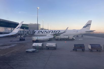Finnair luopuu maskipakosta lennoillaan – maskia voi kuitenkin yhä joutua käyttämään, jos viranomaiset vaativat sitä
