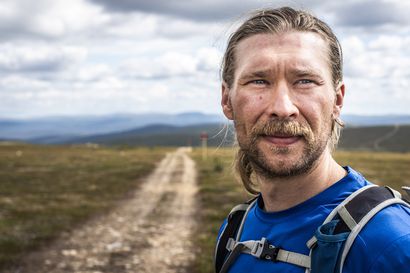 Rakennusmestari Tatu Terho, 31, löysi unelmiensa työpaikan Pohjois-Lapin erämaasta – Tehtävänä kiertää kansallispuistojen reittejä ja taukopaikkoja
