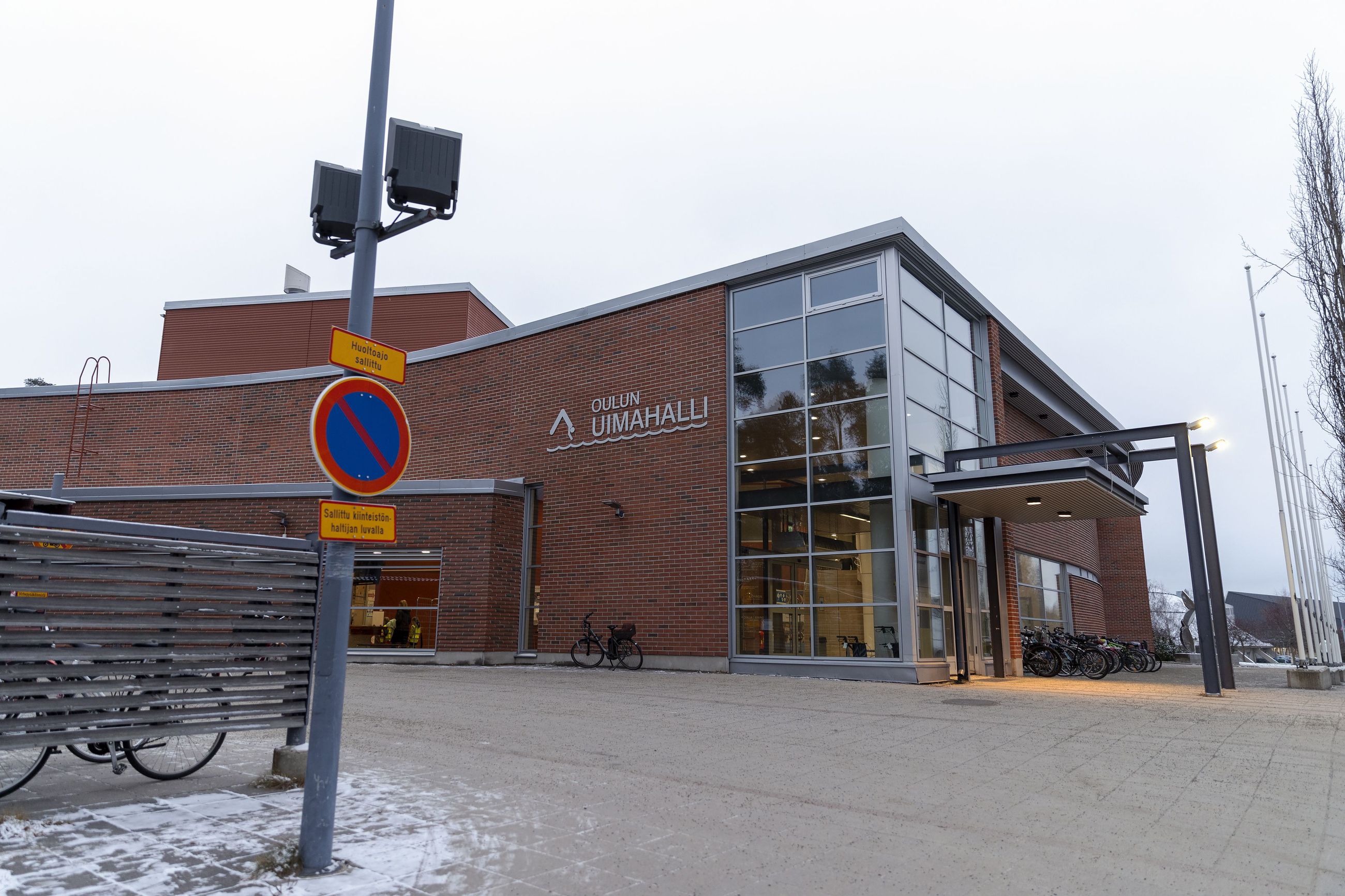 Oulun uimahallin monitoimiallas jouduttiin sulkemaan viime viikolla bakteerilöydöksen vuoksi.