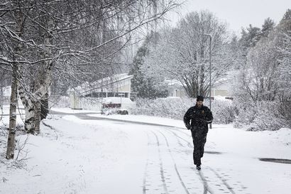 Pohjois-Suomeen voi sataa tänään yli 20 senttiä lunta – Lapissa monin paikoin huono ajokeli
