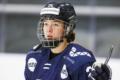 Lisette Täks matkalla jääkiekon naisten Liigassa ja maajoukkueessakin tähtikaartiin