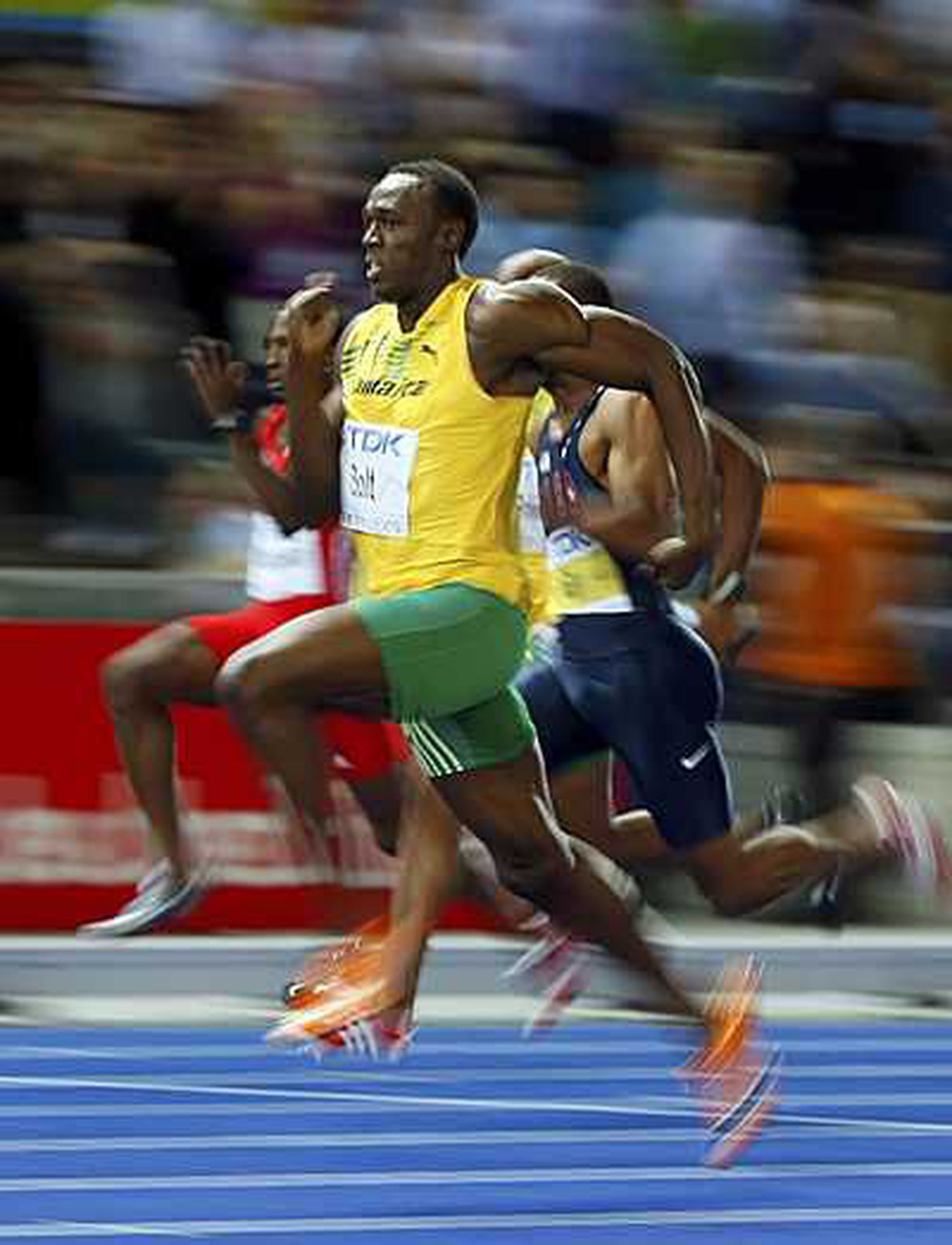 Легкая атлетика бег 100 м. Легкая атлетика бег Усейн болт. Усейн болт бег 100 метров 1. Усейн болт 60 метров рекорд. Усейн болт на линии старта.