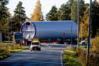 Tuulivoimaloiden massiivisten osien kuljettaminen on tarkkaa puuhaa: Nyt valmistui selvitys kuljetuskelpoisimmista erikoiskuljetusreiteistä