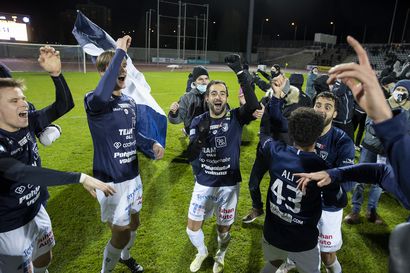 Kymmenen vuoden odotus on ohi – AC Oulu varmisti liiganousun murskavoitolla