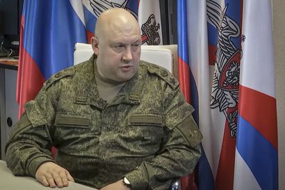 Venäjä aloittanut ukrainalaisten siviilien siirron Hersonissa – Viron puolustusministeri ennustaa sodan jatkuvan pitkään